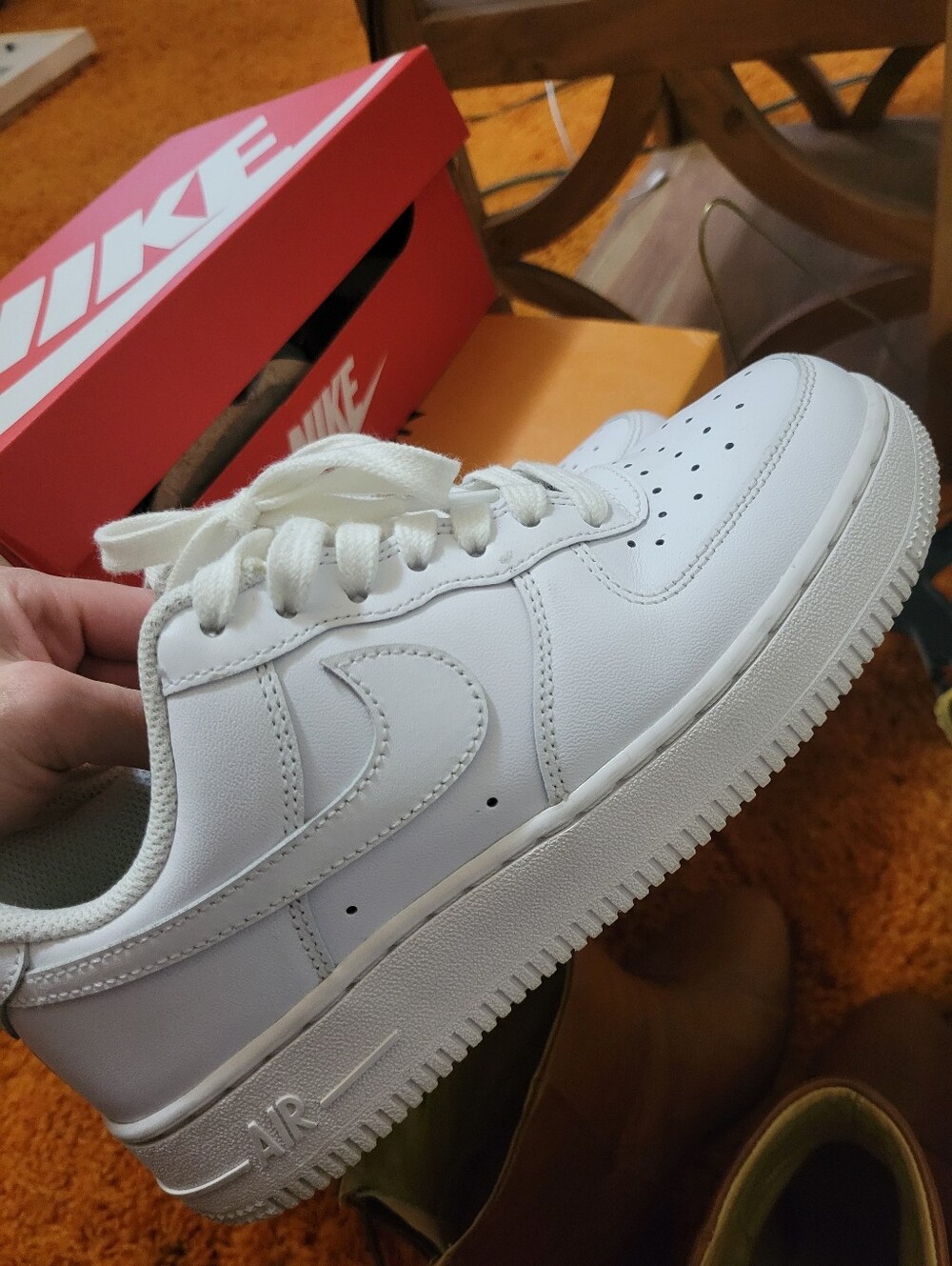 Womens Nike AIR FORCE 1's white Size 5.5